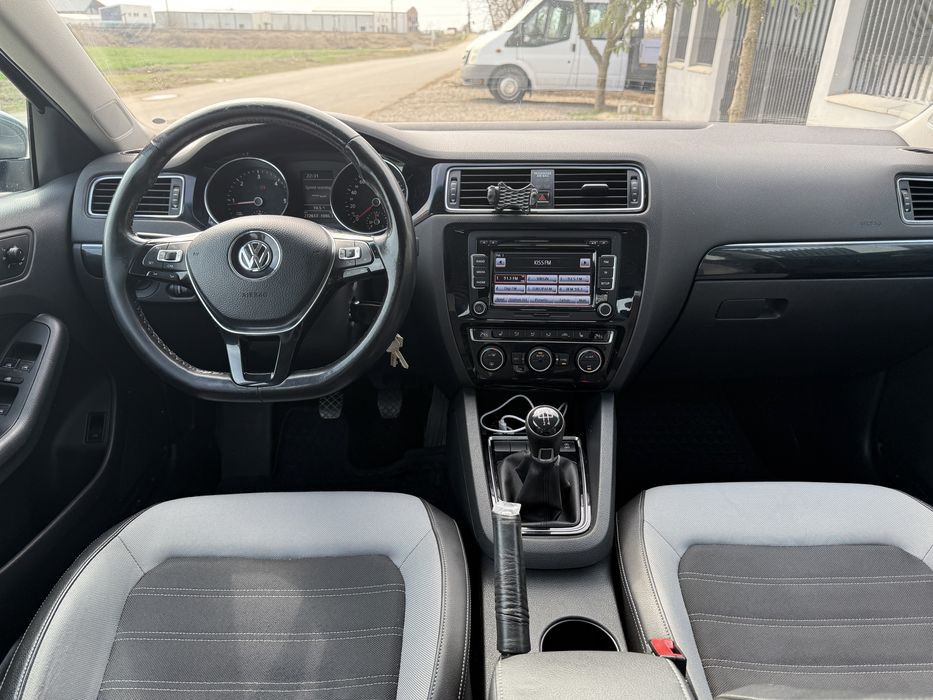 VOLKSWAGEN Jetta 2015 — imagine 4