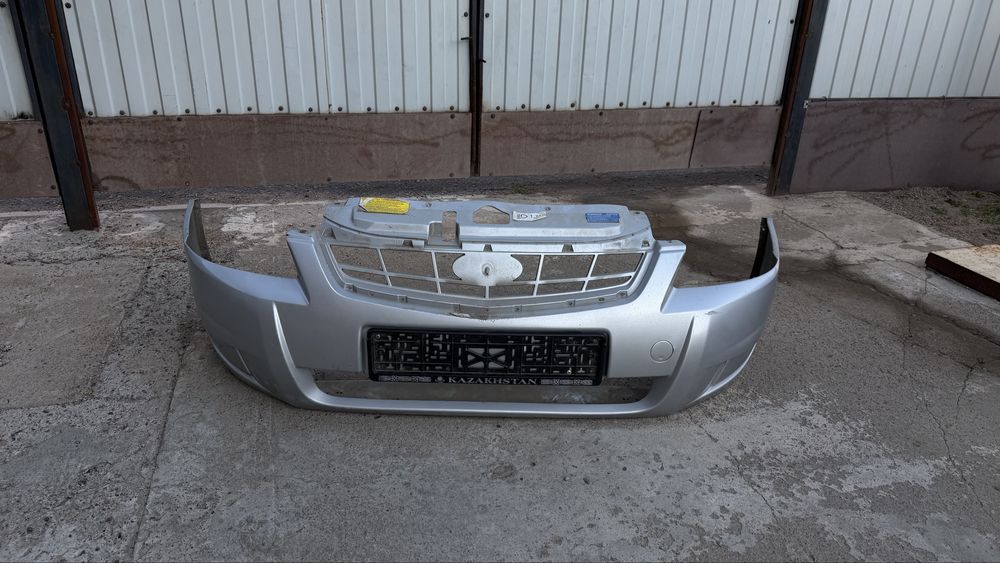 Продам бампер на приору