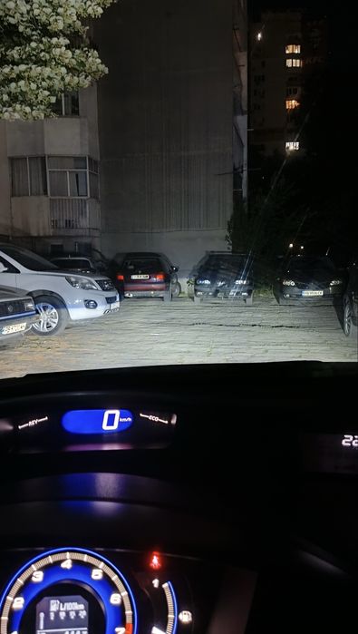 Продавам чисто нови Led крушки H7 с вградена лупа