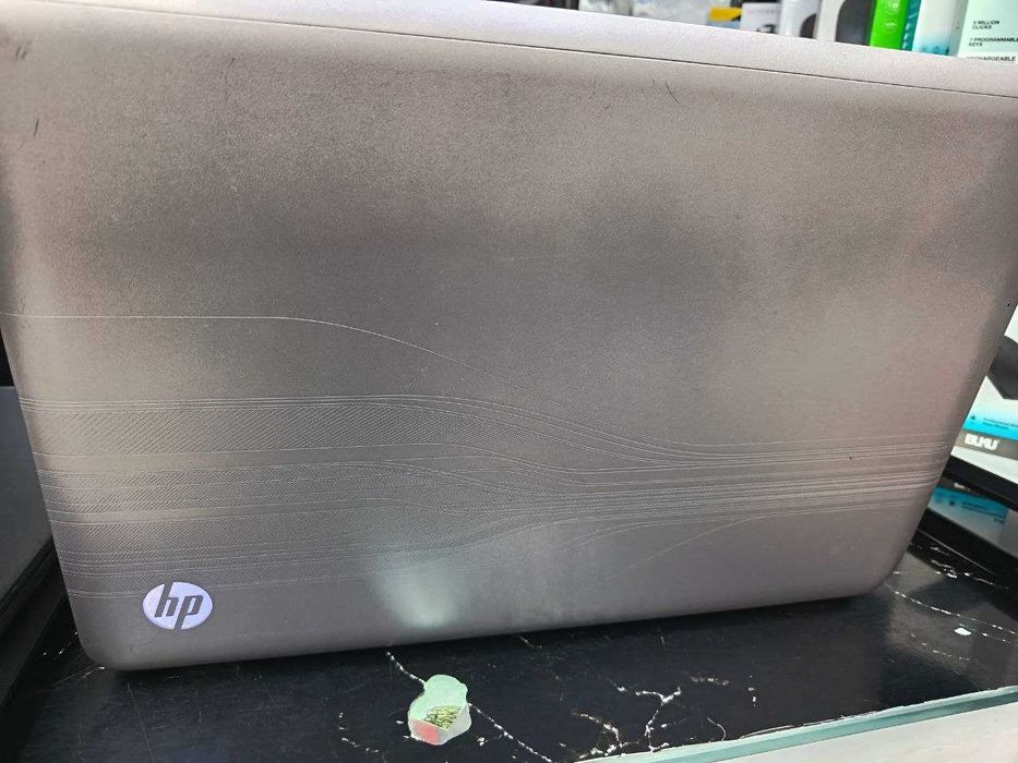 Noutbuk HP Pavilion DV7 17.3 ekran