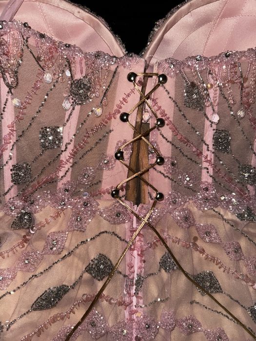 Продавам чисто нова бална рокля!ЦЕНАТА Е ПО ДОГОВАРЯНЕ!