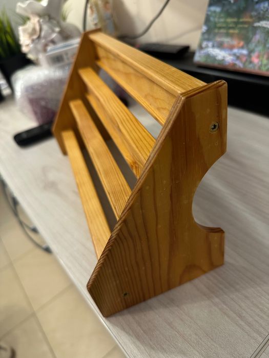 Стойки за лакове