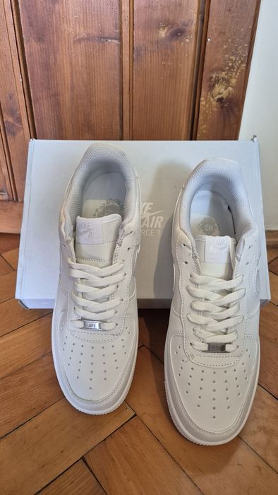 Adidasi air force