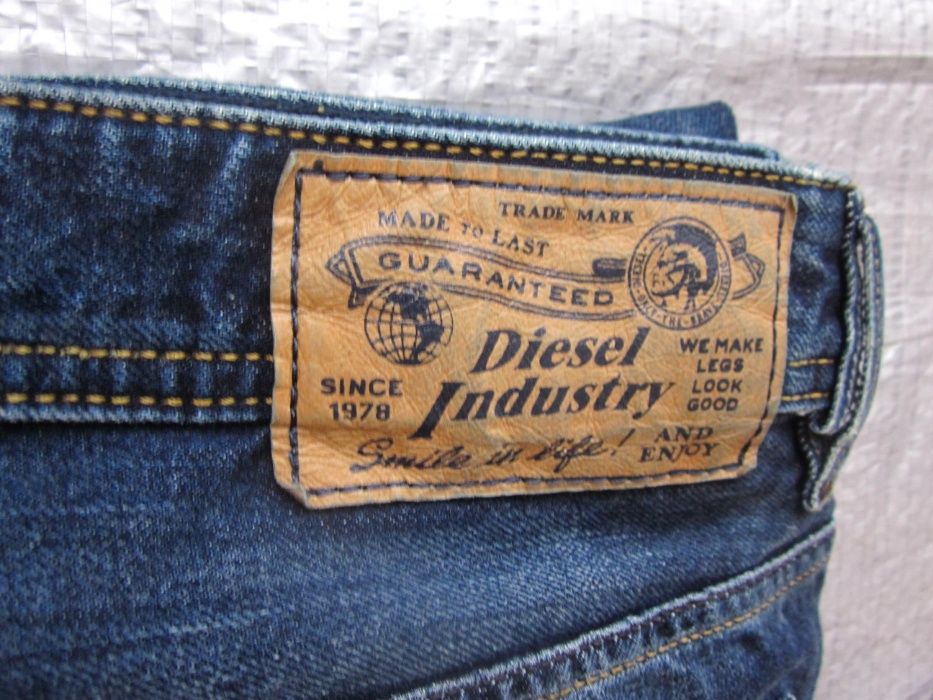 Blugi (jeans) DIESEL Viker