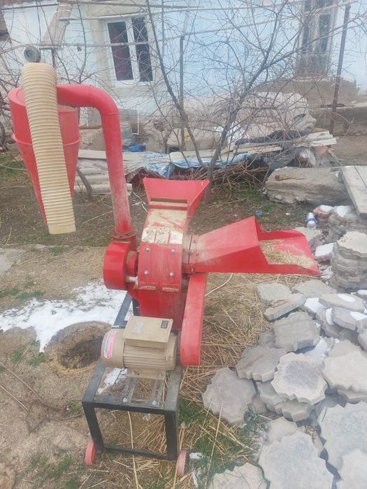 Продам дробилку сена