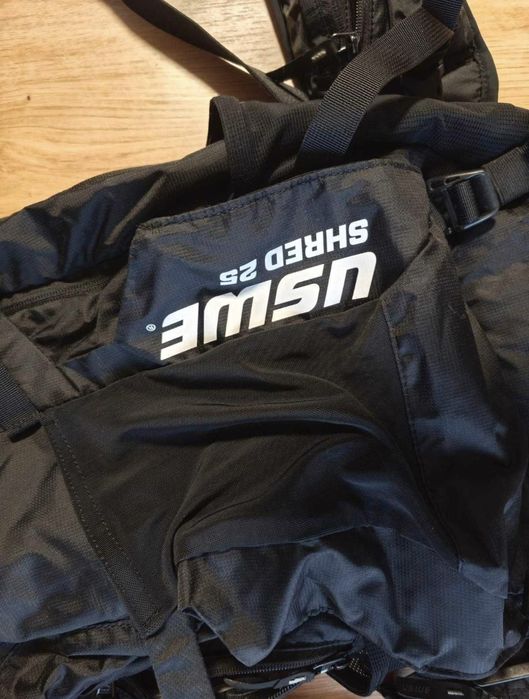 Раница за колоездене USWE SHRED 25 - Carbon Black колело вело