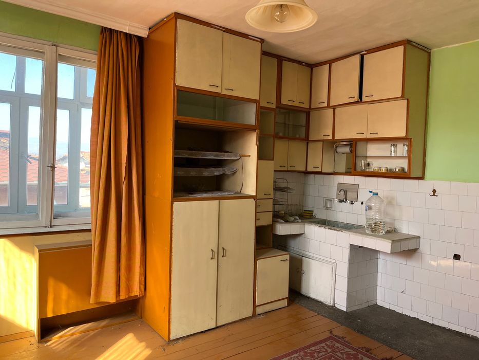 Продава се Етаж от къща в Благоевград, Широк център - 100 кв.м за 650 €/кв.м - Снимка #2