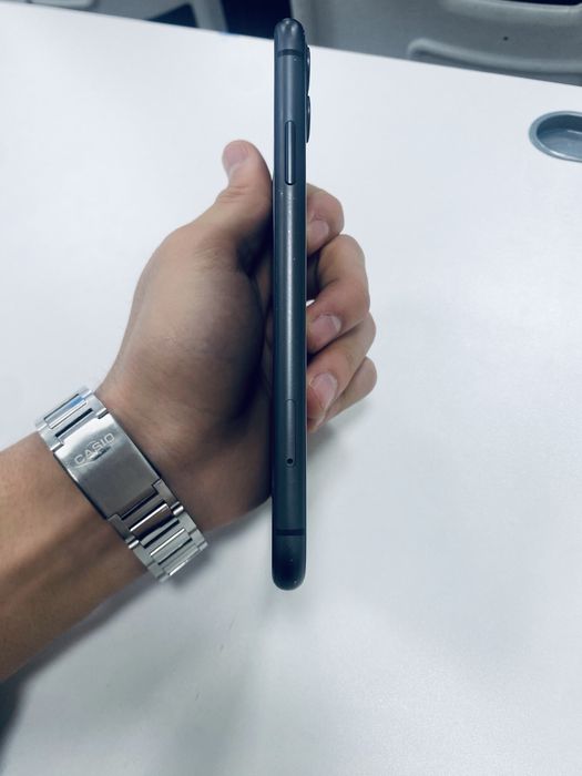 Продам iphone 11