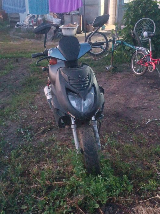 продаю скутер срочно