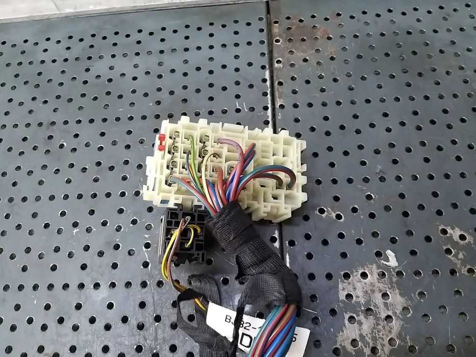 Panou sigurante relee 2.2 d land rover range rover evoque l538 bj32-14a005