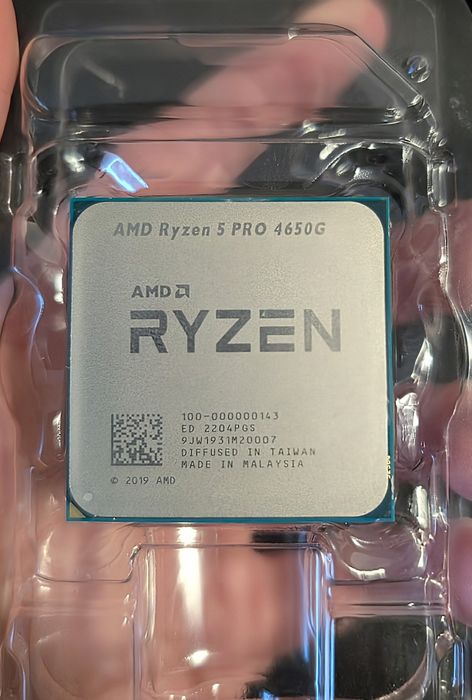 Vând procesor AMD Ryzen 5 Pro 4650G