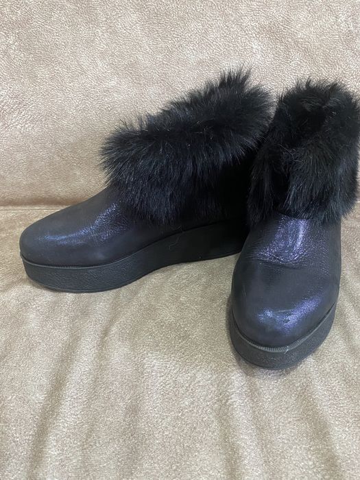 Продам женские ботиночки