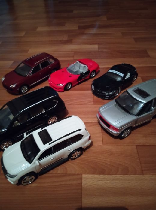 Железные машинки по 2000