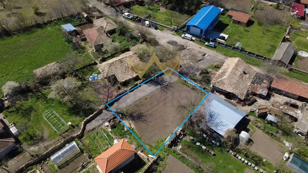 Парцел в Варна, област-с.Петровдол площ 515 цена 26000