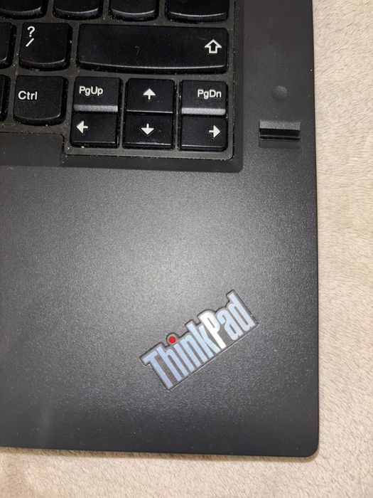 Лаптоп Lenovo ThinkPad core i5 неработещ, без hard disk