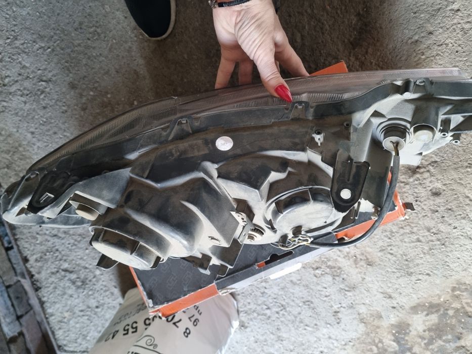 Продам фару Mitsubishi Lancer