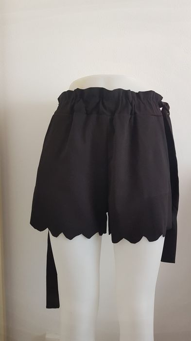 Pantaloni scurti