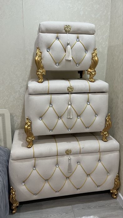 Продам велюровые сундуки для приданного!