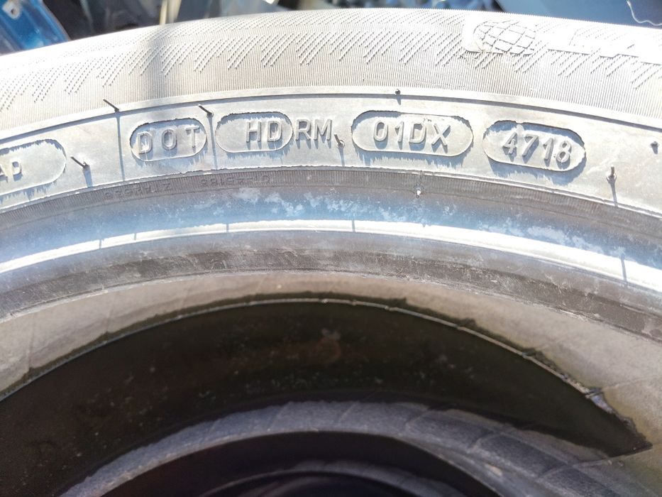 Vând 4cauciucuri de vară pentru volvo xc90, 275/45 R20 si235,40/18 Continental an 2017