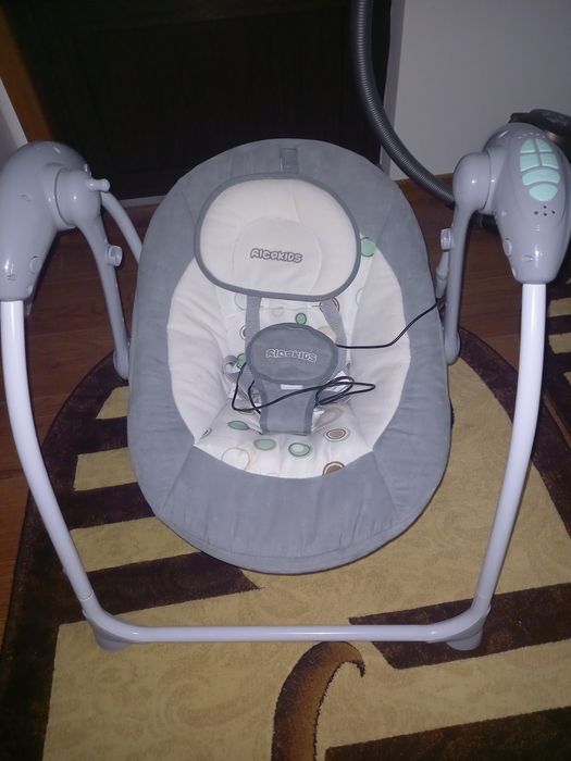 Scoica cybex aton 5 si leagan electric
