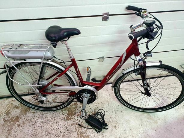 Bicicleta electrică DIAMANT