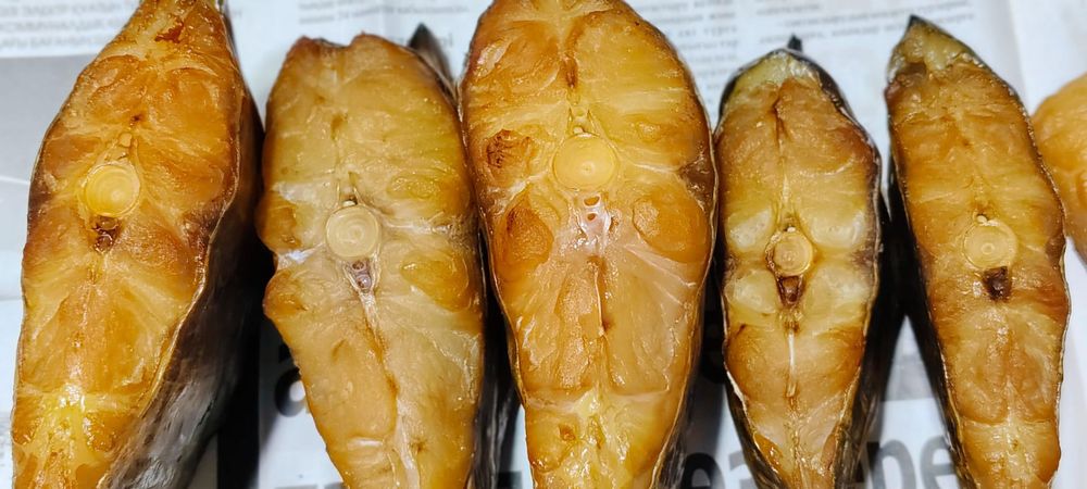 Продажа копченного сома.