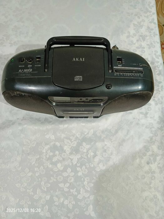Магнитофон японский АКАИ