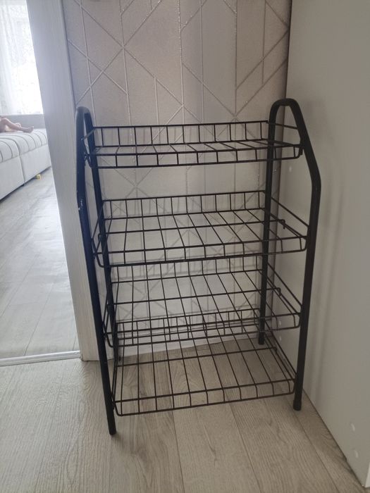 Продам металлическую обувницу