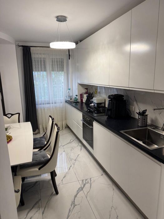 Apartament 3 camere 1 decembrie 1918 langa Petrom