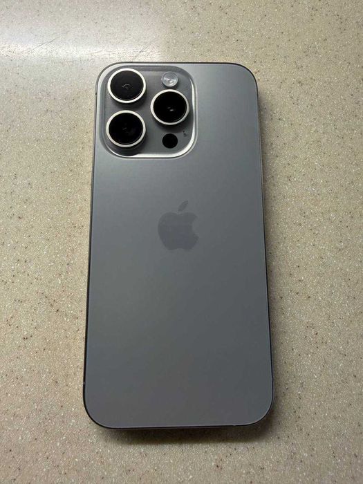 iPhone 15 pro 128GB