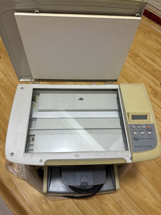 Продам МФУ HP LASERJET M1120 MFP (принтер+сканер+копия)