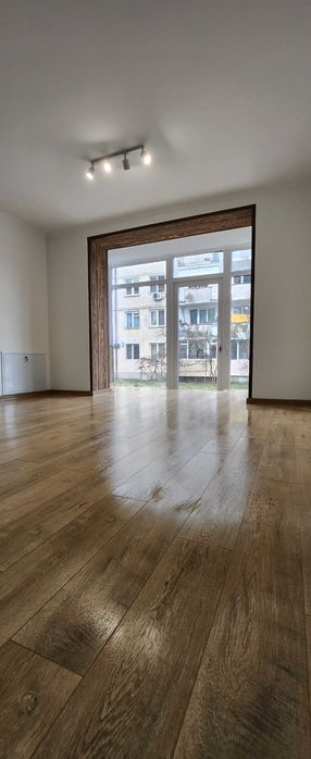Ofer spre închiriere apartament cu 2 camere