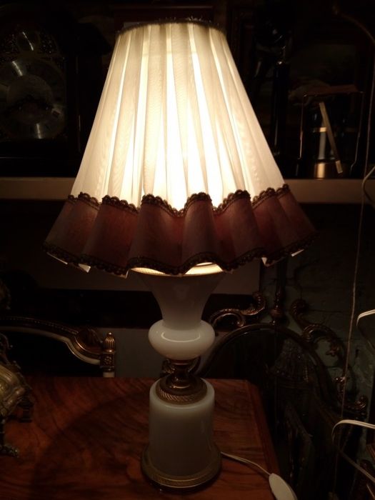 Superb lampadar francez în stilul Empire din sticla colorata si elemen