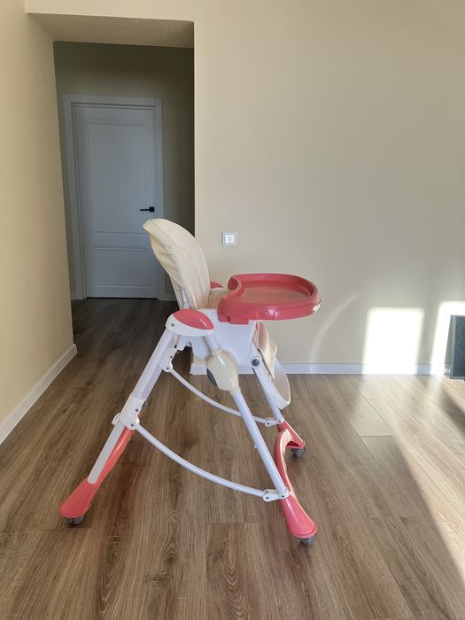 Детский стульчик для кормления