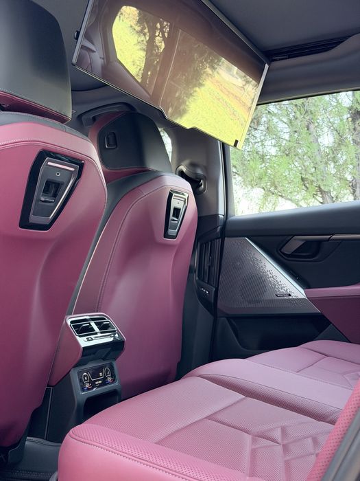 BMW i5 eDrive40 L, 2025 г. — пробег 8000 км
