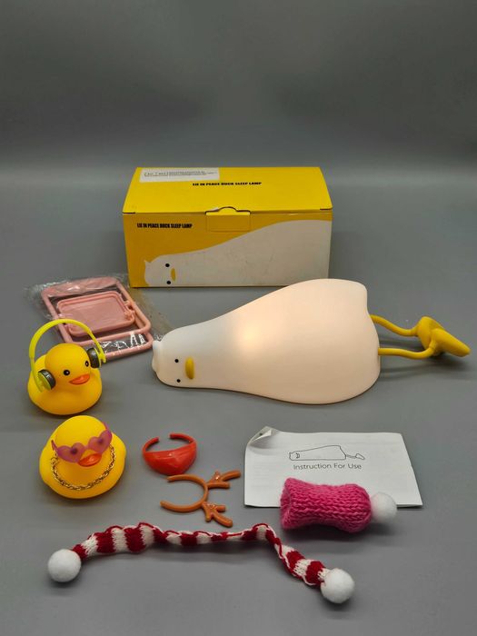 LED пате „Lie in Peace“ – забавна нощна лампа с аксесоари