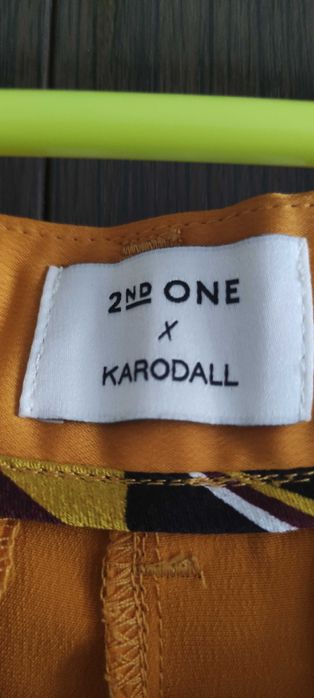 стилен панталон с висока талия, широк крачол