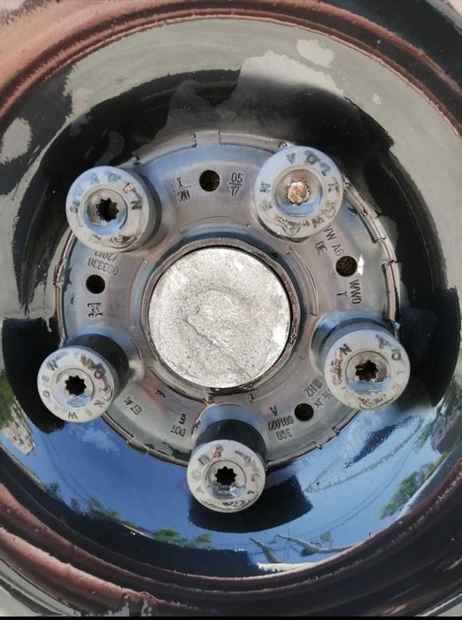 Roti PIRELLI complete vw otel,sottozero 3, Dot 2017 215 60 r16 ,5x112