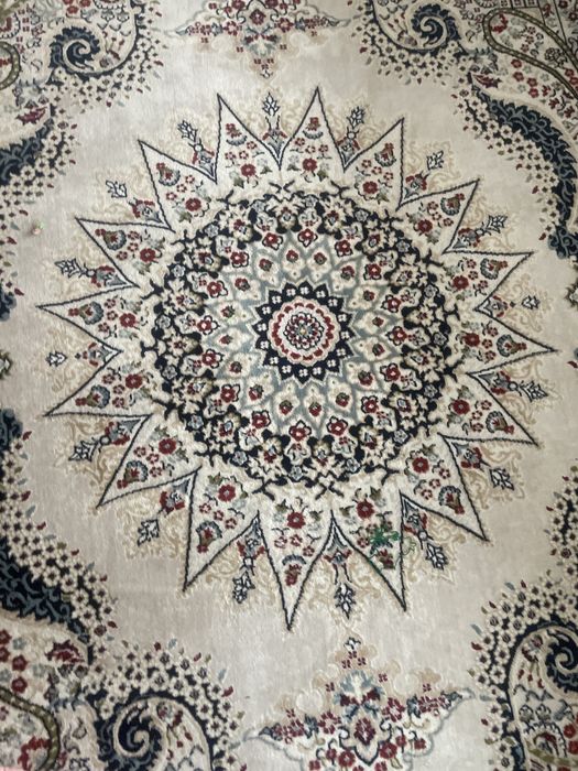 Продам ковры в отличном состояние