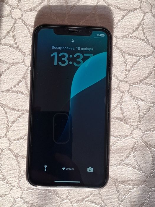 Продам Айфон 11 64гб