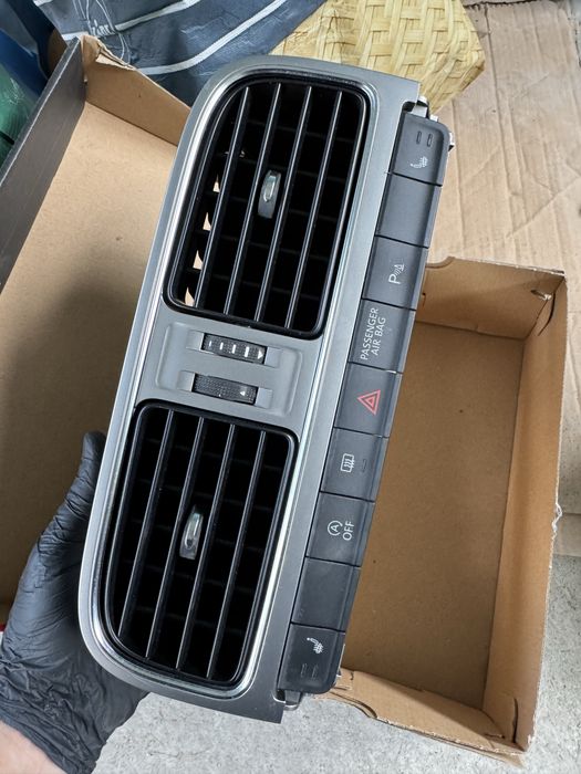 Grila ventilatie centrala 6C08197280 Volkswagen VW Polo 5 6R [