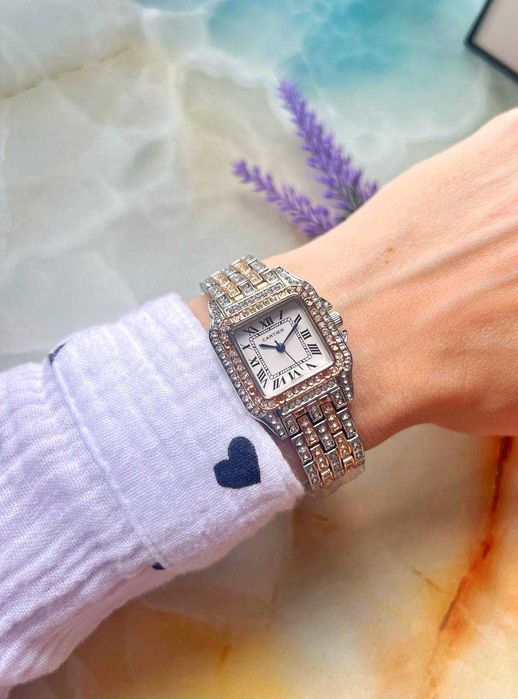 Ceas de mână damă Model 5 – Design Elegant – Cutie Cadou Inclusă