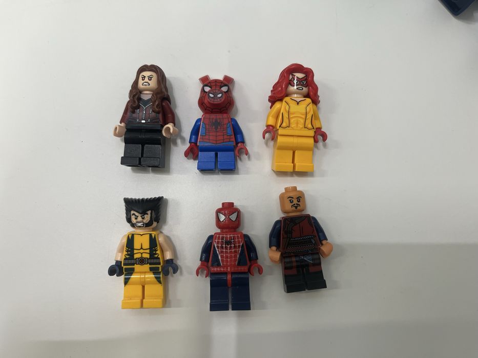 Продаю лего марвел