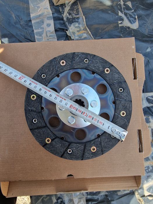 Disc ambreiaj tractor fiat 211 215 pe original preț 350 lei se poate t