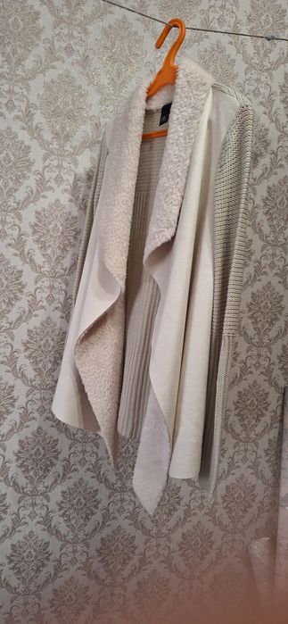 Кардиган 46-48 р. 3000тг.