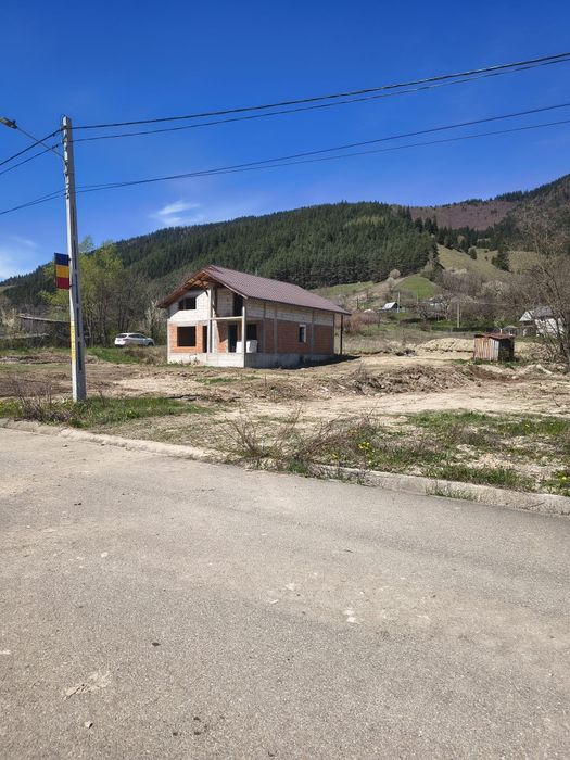 Vând Casă la Roșu .Com.Tasca ,jud.Neamt
