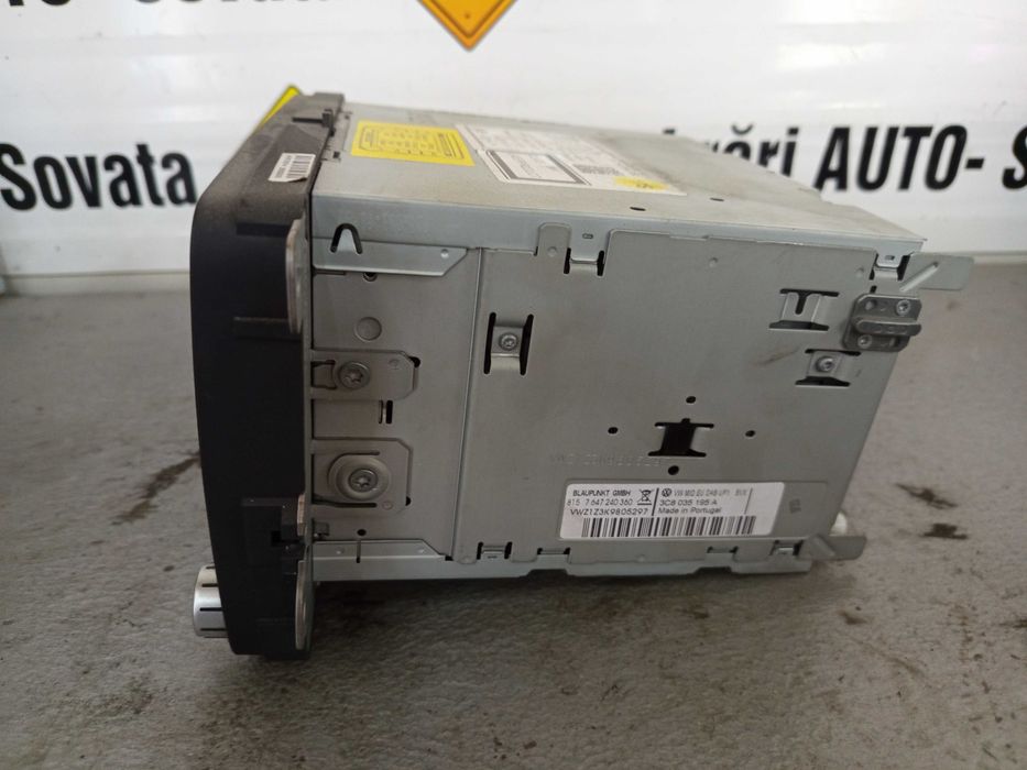 Radio CD Player cod 3C8035195A. Este pentru Seat Toledo  2012 - 2015