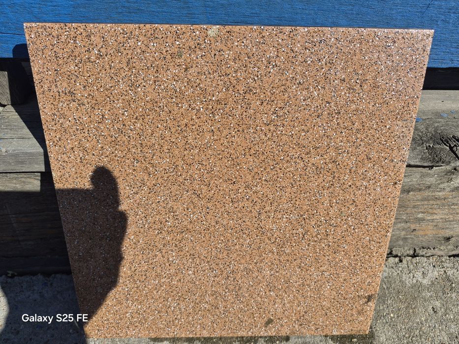 Керамогранит Продам размер 30×30
