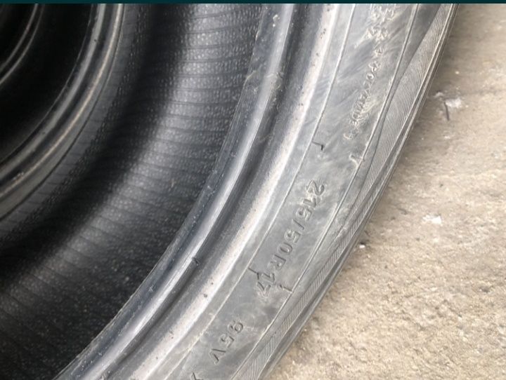 Продам летние шины 215/50/17
