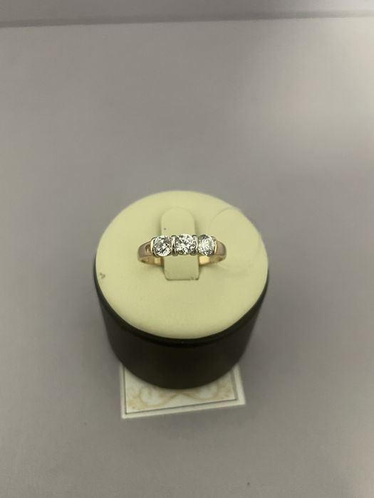 Золотое кольцо с камнями , 585 / СА79436